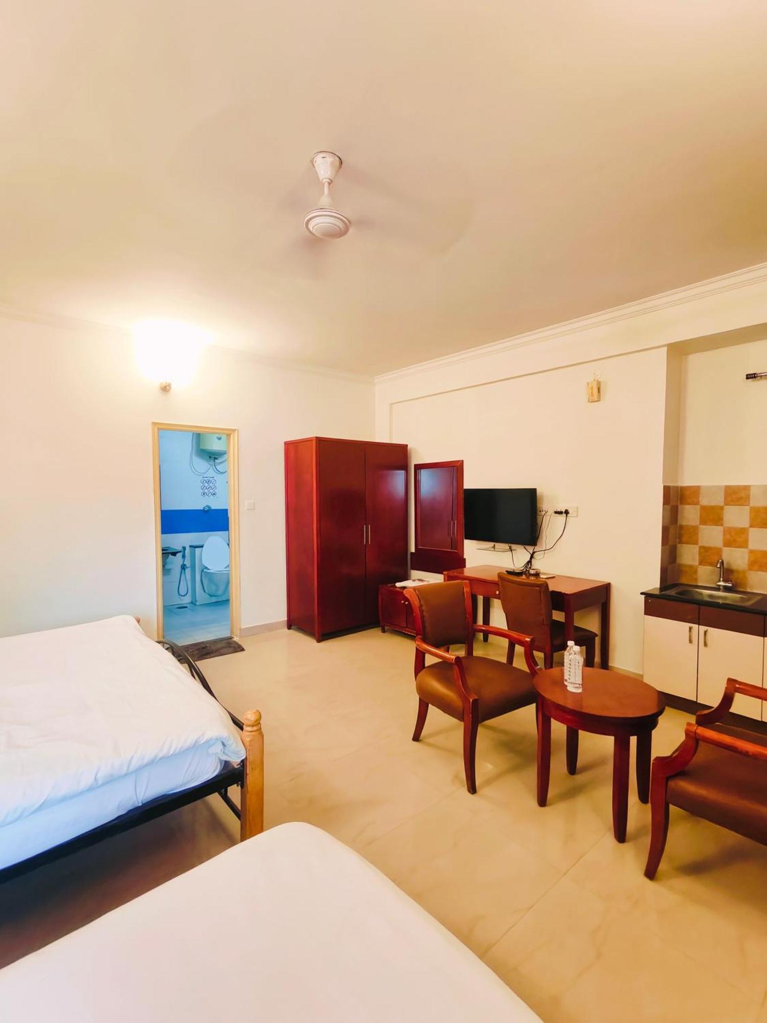 Kings Suites Palace Grounds Bangalore Esterno foto