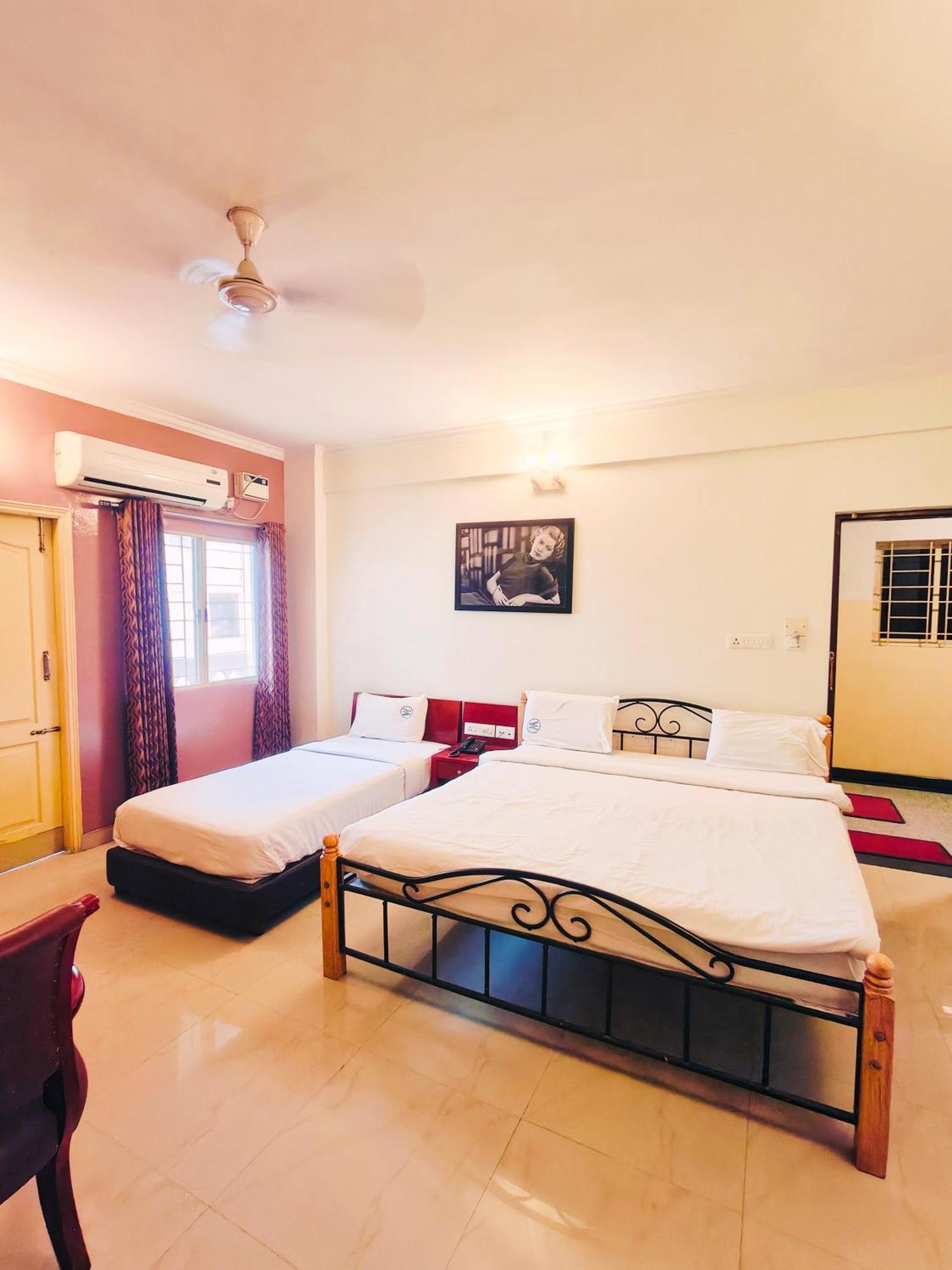 Kings Suites Palace Grounds Bangalore Esterno foto