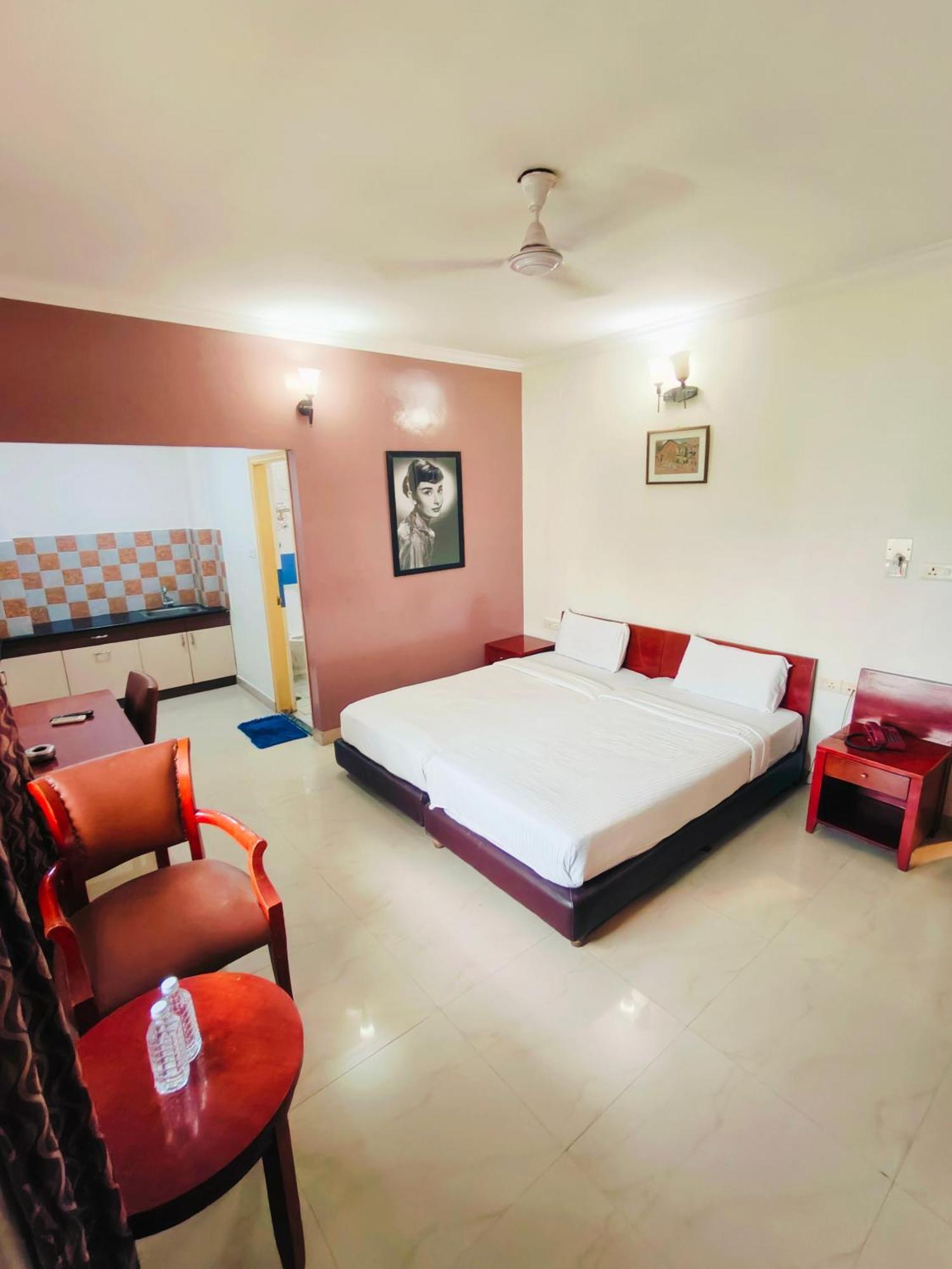 Kings Suites Palace Grounds Bangalore Esterno foto
